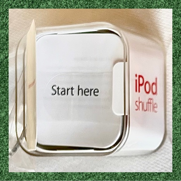 Apple iPod Shuffle Pink MD773LL/A 2GB 4th Gen Brand Spanking NEW! - Picture 9 of 14